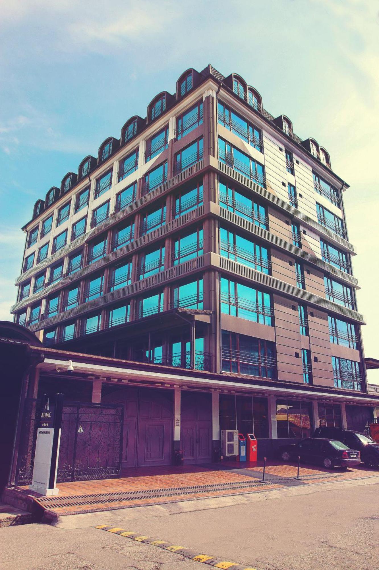 Hotel Atlas Dusjanbe Exteriör bild